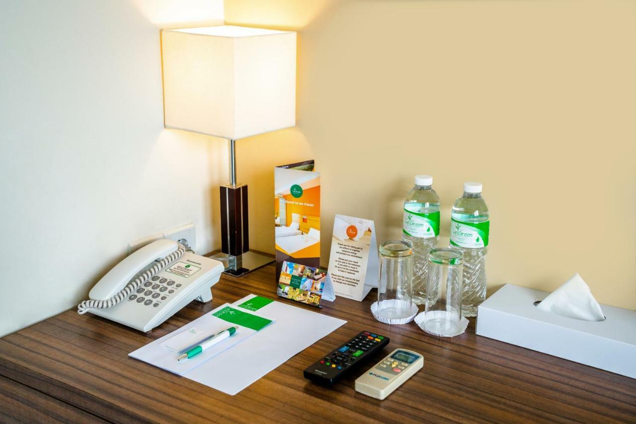 LeGreen Suite Gatot Subroto Jakarta Bagian luar foto